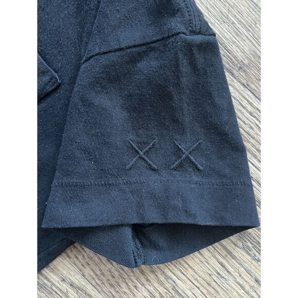 Kaws x Peanuts x Uniqlo Black Snoopy T Shirt Tee Top   Kids Size 5-6 years - Picture 4 of 8